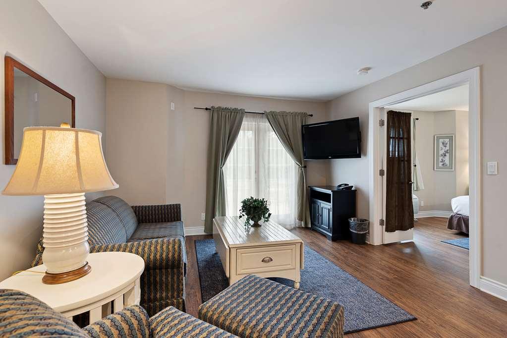 Charlevoix Inn & Suites Surestay Collection By Best Western Rom bilde