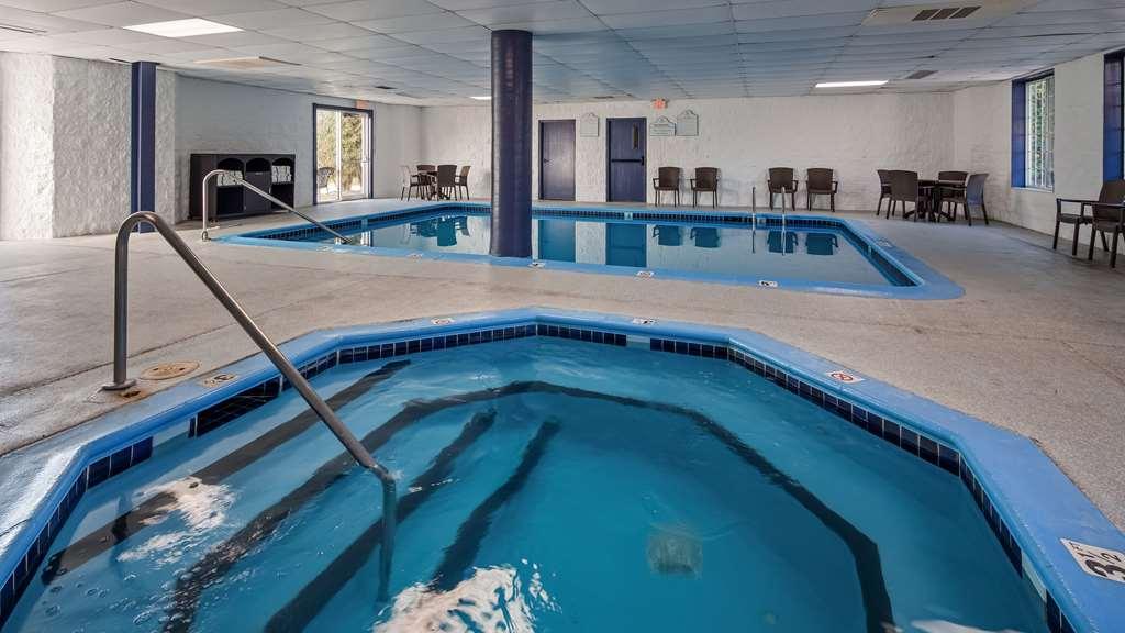Charlevoix Inn & Suites Surestay Collection By Best Western Fasiliteter bilde