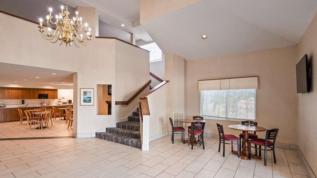 Charlevoix Inn & Suites Surestay Collection By Best Western Interiør bilde
